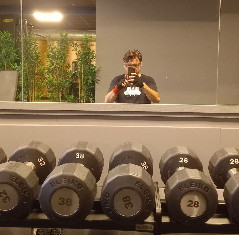 Working Out - SportsPlanet